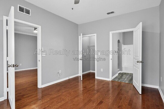 Building Photo - 8290 Gate Pkwy W