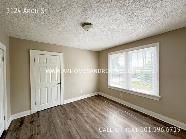 Building Photo - 3124 S Arch St