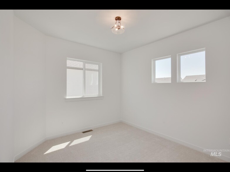 Building Photo - 7148 W Riverwood St