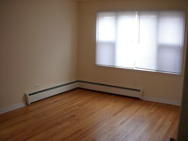 Building Photo - 14600 S Pulaski Ave