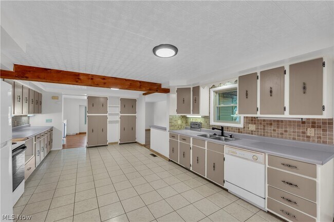 Building Photo - 13575 Starlite Dr