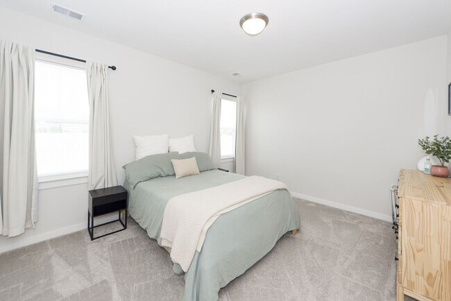 Building Photo - 3 Bedroom 2.5 Bath Single Family Home in Mixson