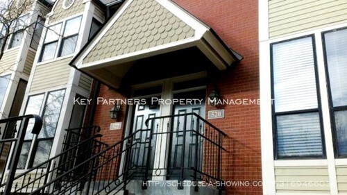 Building Photo - 520 W 10th St - Stunning townhome with gra...