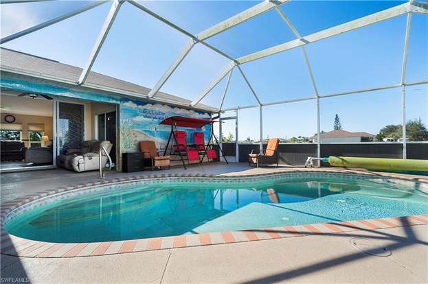 Building Photo - 703 NE 23rd Terrace