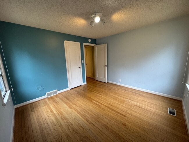 Building Photo - 6227 53rd Ave NE