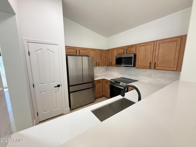 Building Photo - 34746 N 30th Dr
