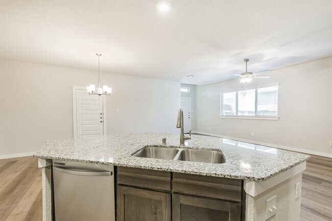 Building Photo - 25109 Pacific Wren Dr