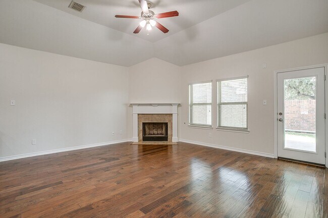 Building Photo - 3801 Weatherstone Dr