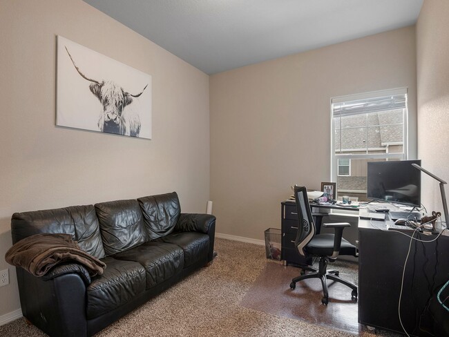 Building Photo - Beautiful 3 Bed, 3 1/2 Bath Townhome in We...