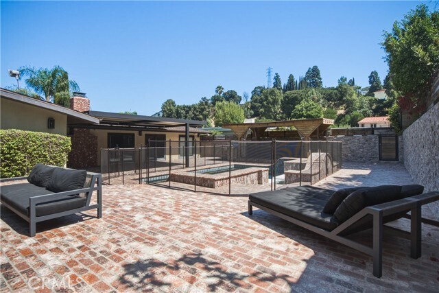 Building Photo - 3184 Dona Sarita Pl