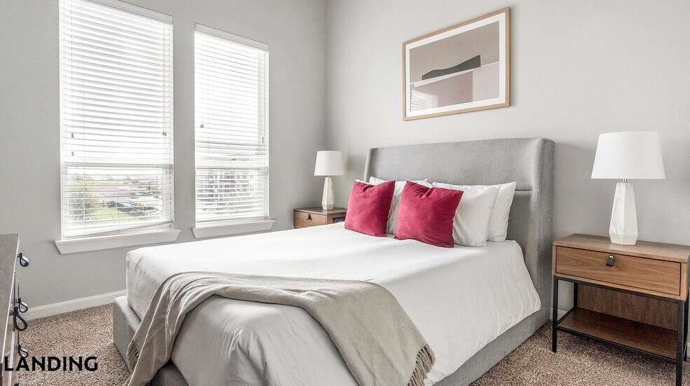 Building Photo - 4300 Cromwell Dr