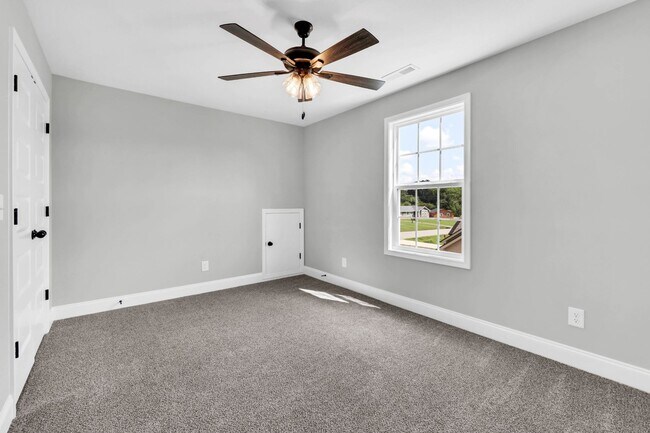Building Photo - BRAND NEW Hidden Gem!
