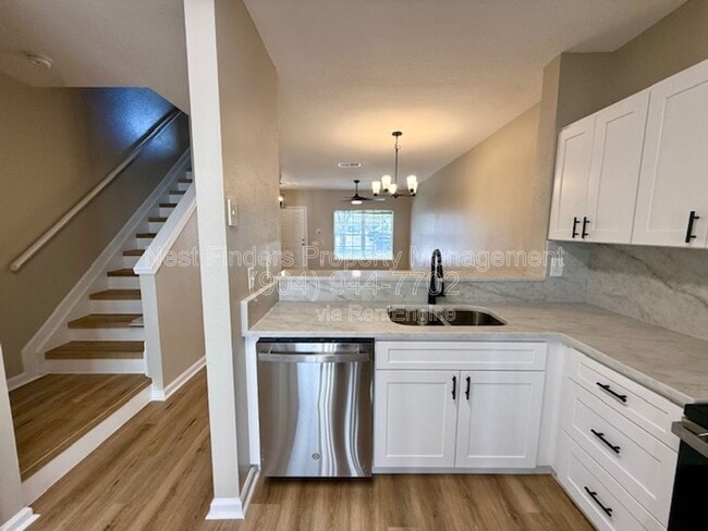 Building Photo - 8230 Dames Point Crossing Blvd