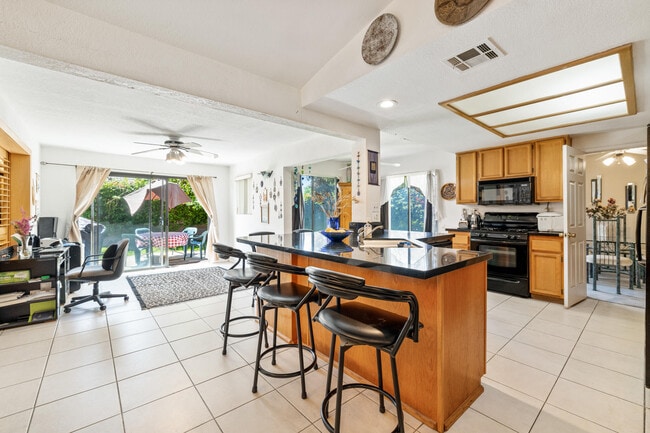 Building Photo - 75355 Santa Fe Trail