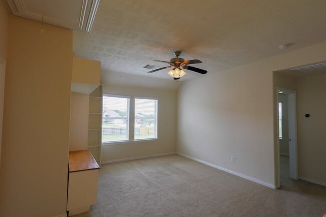 Building Photo - 140 Avery Springs Ln