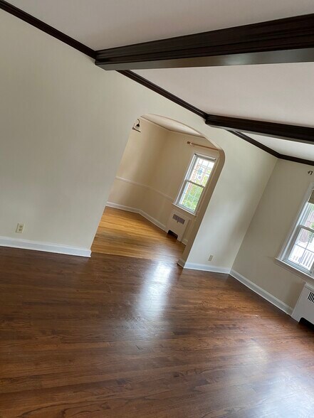 Building Photo - 44 Ellsworth Ave