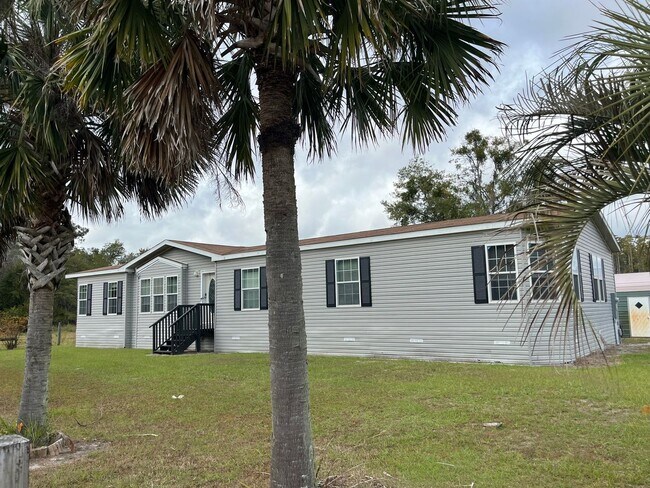 Building Photo - Spacious 4-Bedroom, 2-Bath Manufactured Ho...