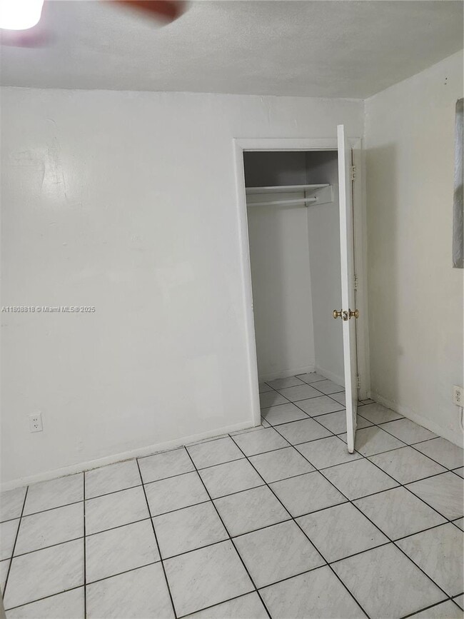 Building Photo - 551 NE 139th St