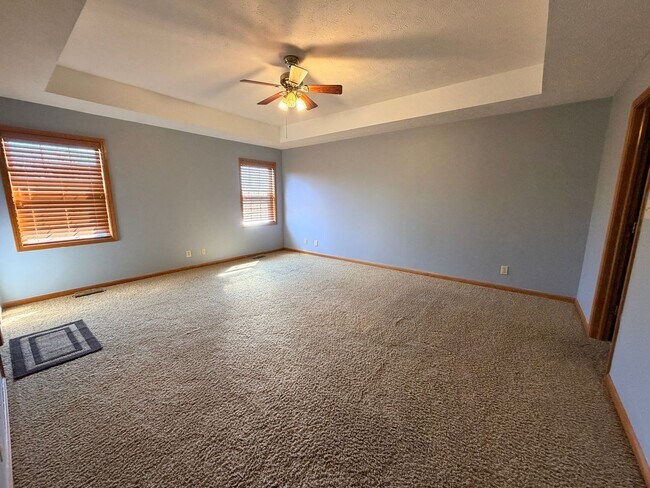 Building Photo - 705 Hummingbird Ln
