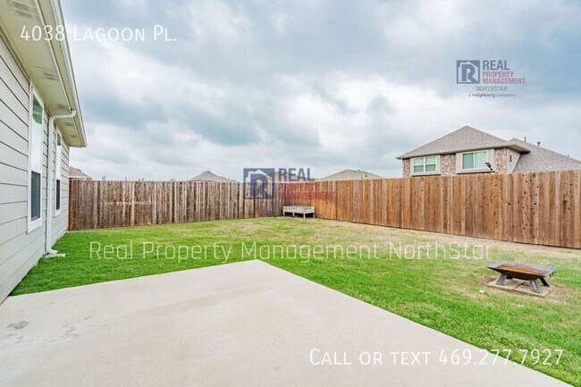 Building Photo - 4038 Lagoon Pl