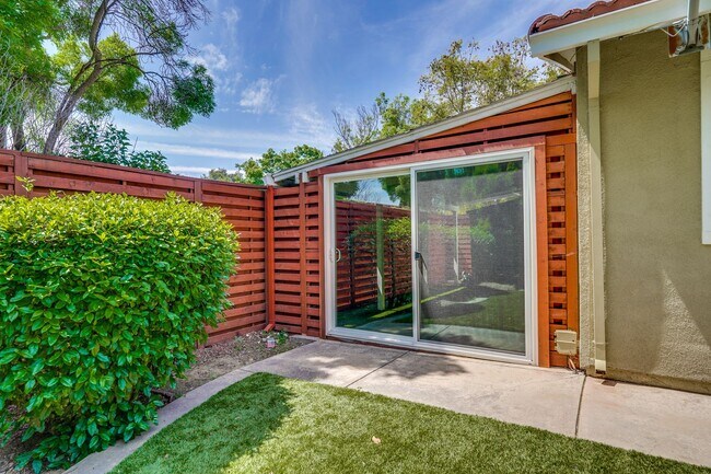 Building Photo - Spacious 3-Bed Almaden Valley Home with Bo...