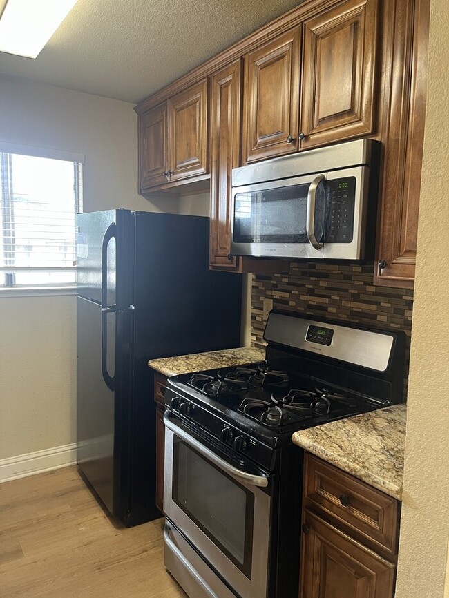 Building Photo - 11543 Quartz Dr