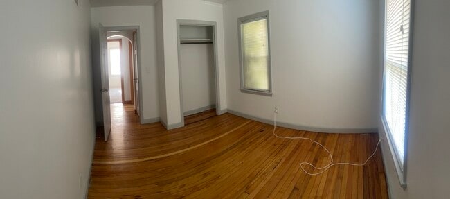 Building Photo - 67th Street