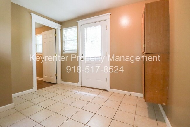 Building Photo - 412 N McKinley Ave