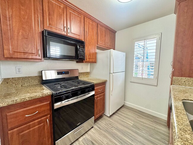 Primary Photo - Great 2B/2BA Condo in Mira Mesa!