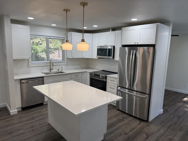 Building Photo - 4239 S 184th Pl