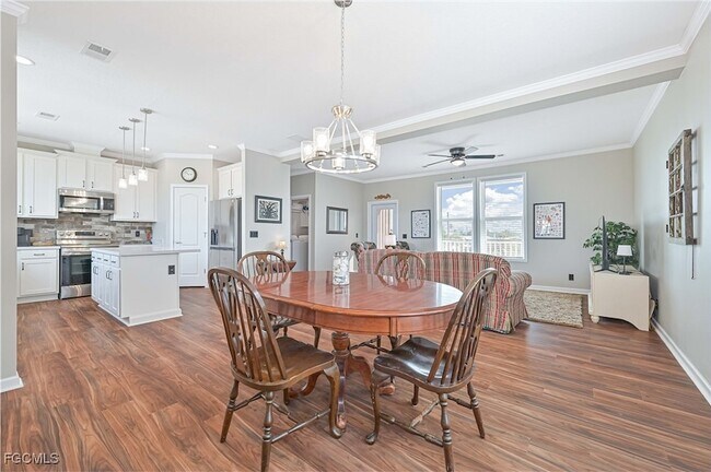 Building Photo - 3524 Fifth Ave