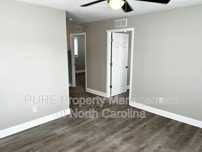 Building Photo - 208 S Lexington Dr