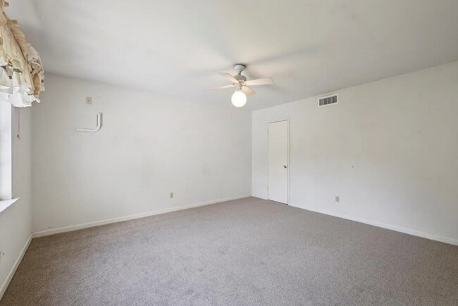 Building Photo - 5710 Glasgow Ln