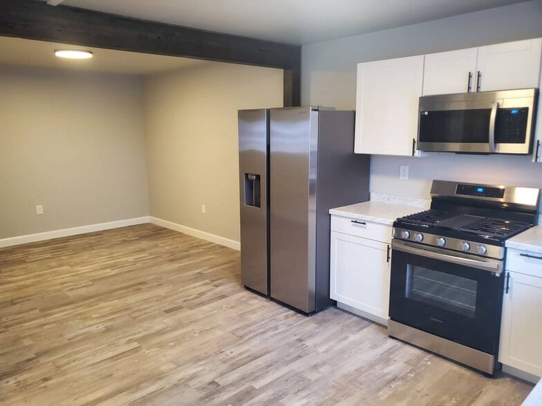 Building Photo - 1310 Adams Ave