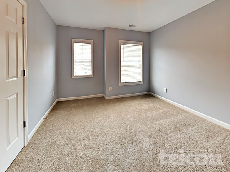Building Photo - 205 Ledgewood Mill Way NE