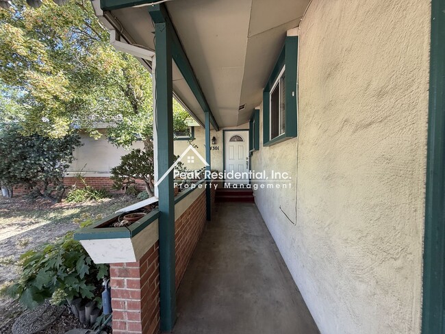 Building Photo - 4301 Cottage Way