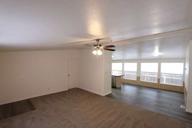 Building Photo - ** LEASE PENDING Parkside 3-Bedroom Home in Railroad Springs | Updated Interior | 2-Car Garage