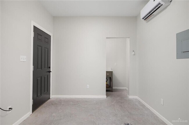 Building Photo - 19 N 21st St