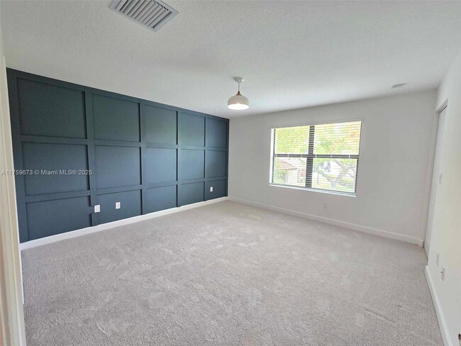 Building Photo - 6001 Woods Edge Cir
