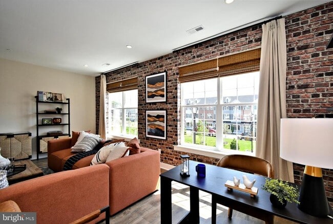 Building Photo - 200 Souders Wy