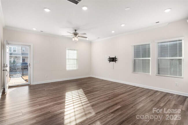 Building Photo - 504 Cranford Dr