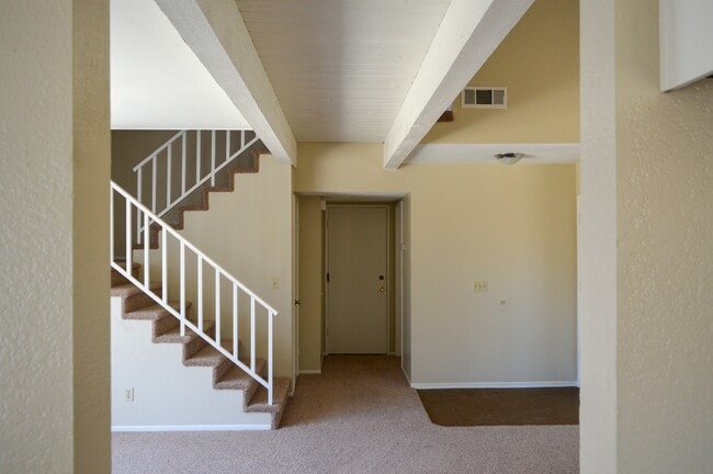 Building Photo - 11249 Heathrow Dr