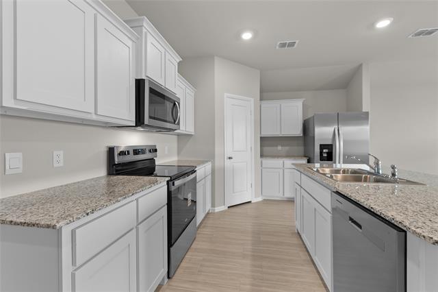 Building Photo - 552 Crestridge Dr N