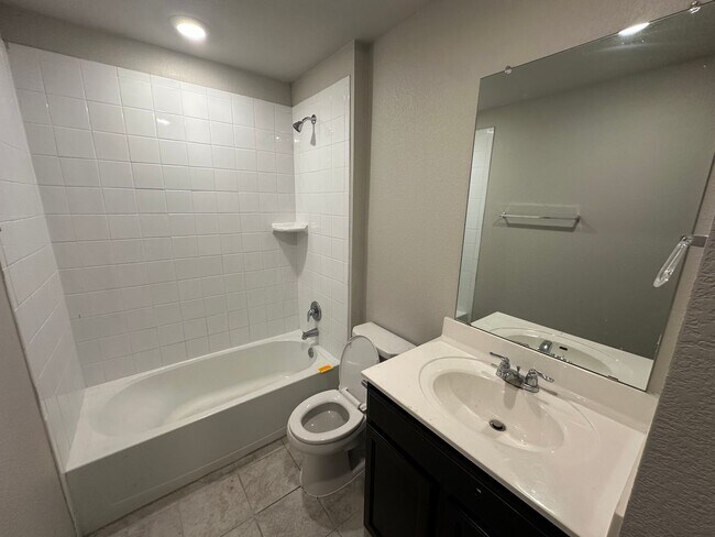 Building Photo - 5108 Karen Grn Dr