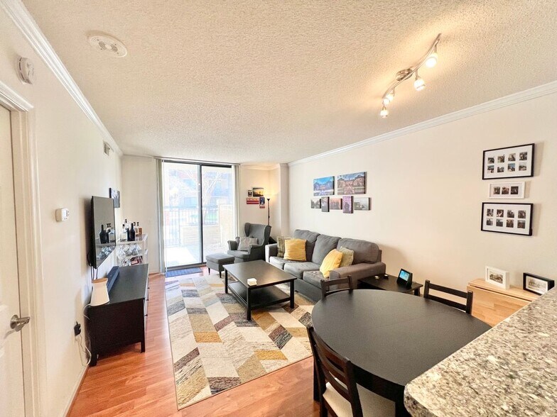 Building Photo - 3830 9th St N