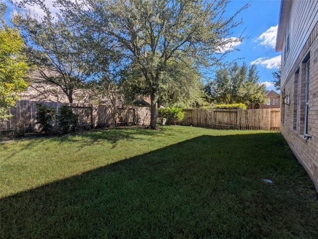 Building Photo - 6223 Summerfield Glade Ln