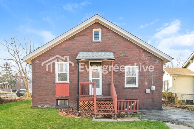 Building Photo - 316 N Hills Dr