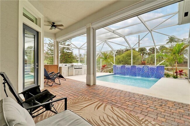 Building Photo - 5628 SW Gray Fox Dr