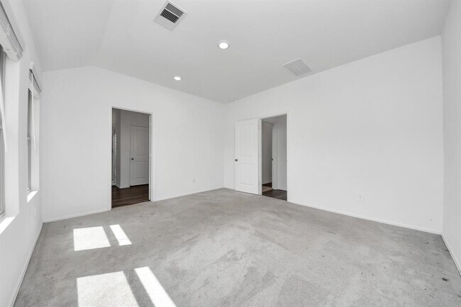 Building Photo - 1351 Antigua Dr