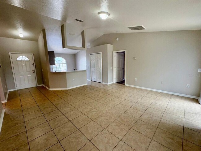 Building Photo - 609 Tamarin Ln